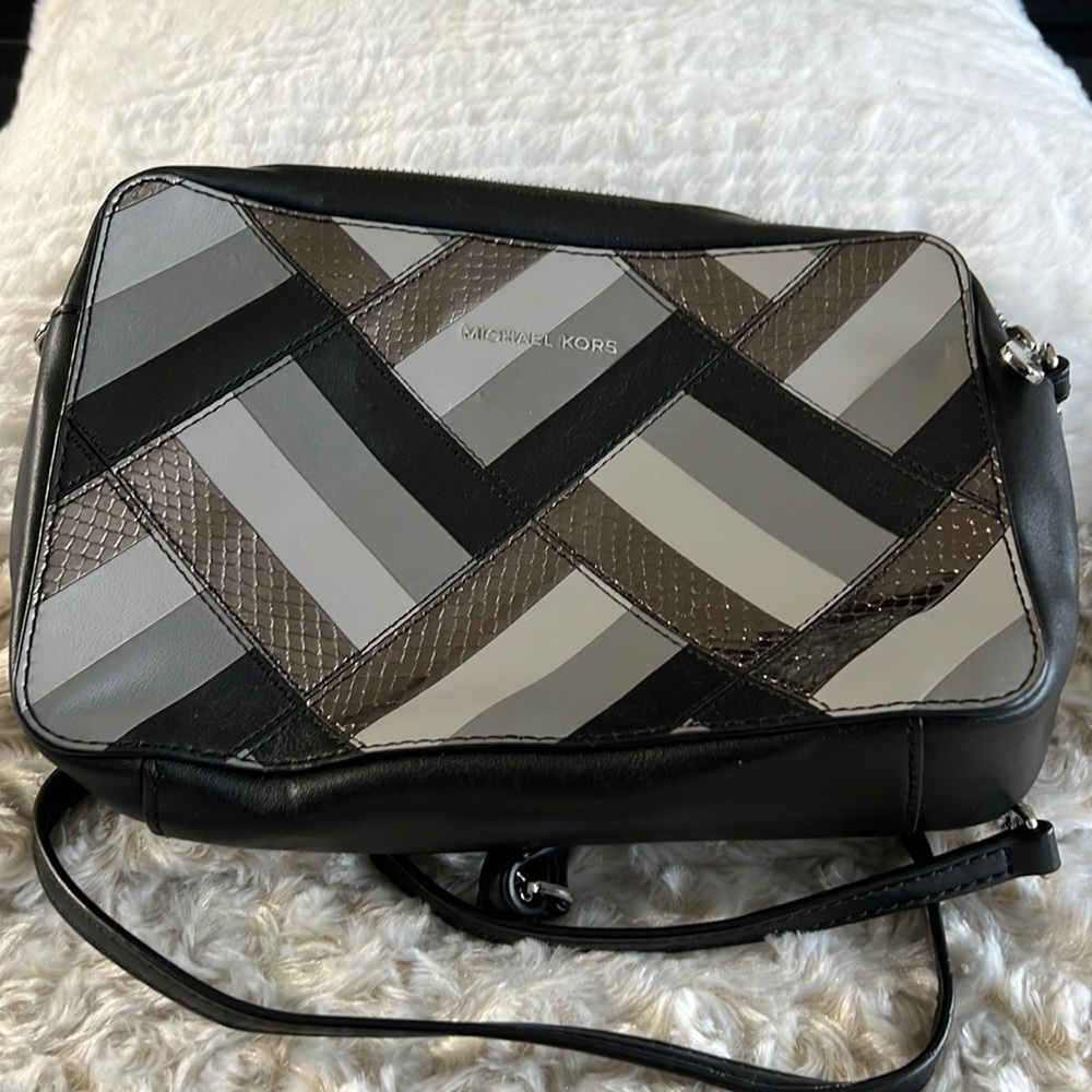Michael Kors used crossbody